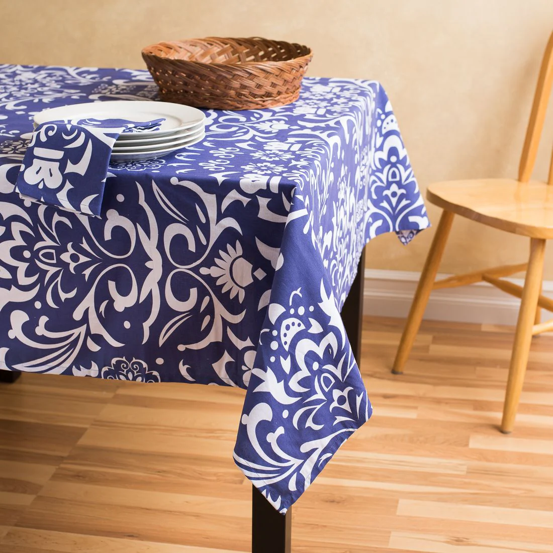 58 X 70 in. Rectangular Cotton Vintage Royalty Tablecloth (4 Colors) - Image 5
