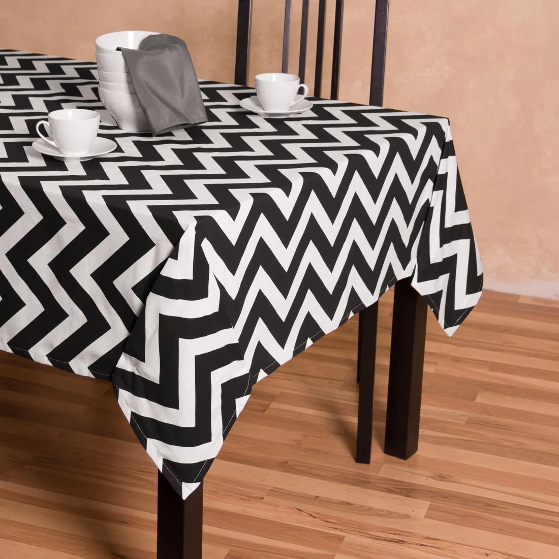 60 X 126 in. Rectangular Chevron Cotton Tablecloth (14 Colors) - Image 6