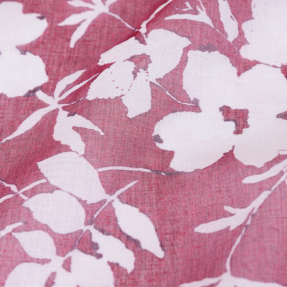 72 in. Square Foliage Sheer Overlay Red with White - Image 2