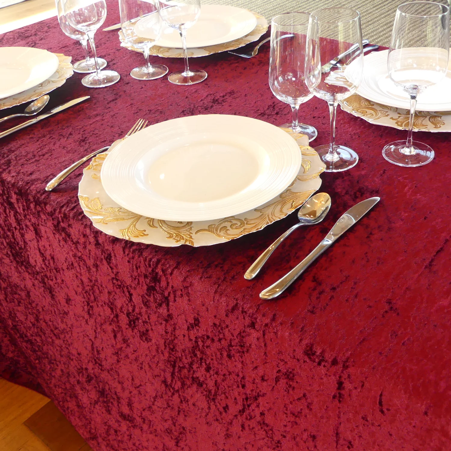 90 x 132 Inch Rectangular Crushed Velvet Tablecloth (6 Colors) - Image 4