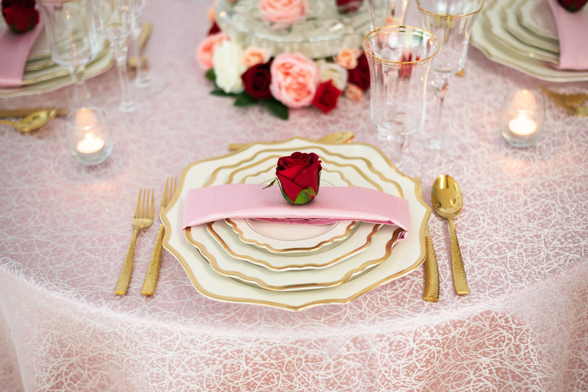 85 in. Square Abstract Silk Embroidered Polyester Tablecloth Light Pink - Image 4